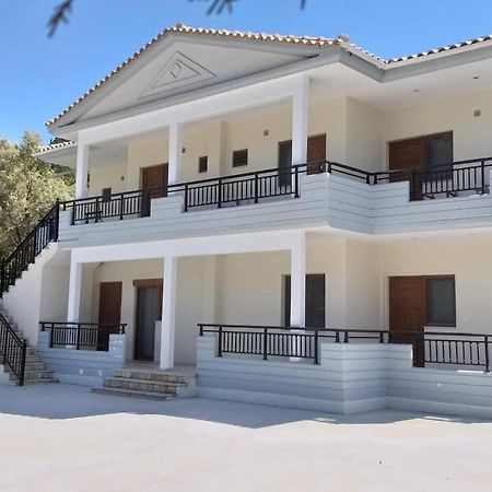Chris Apartment Vasiliki  Exterior photo